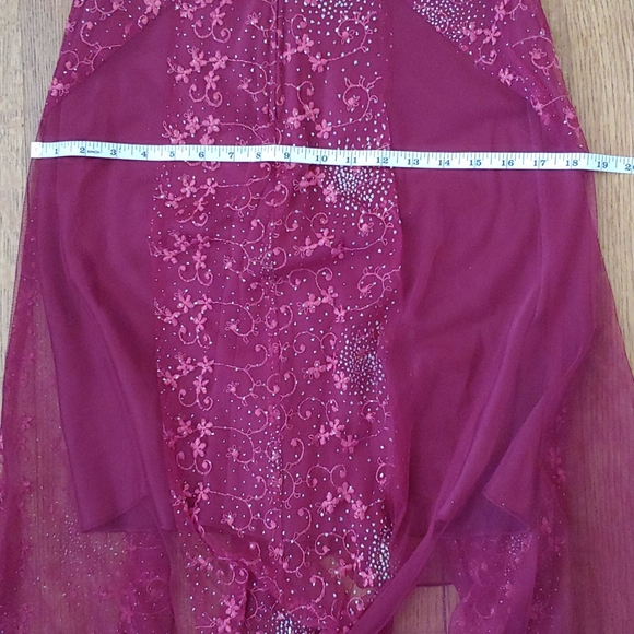 Dress - Picture 8 of 8